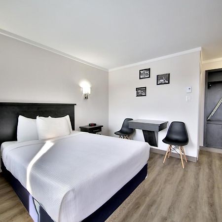 Motel Newstar Laval Exteriér fotografie